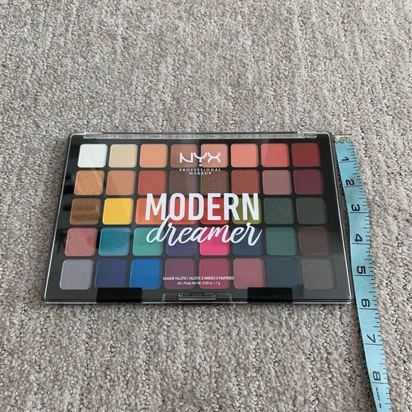 NEW NYX Modern Dreamer Eye Shadow Palette Multicolor 40 Shades - Picture 9 of 9